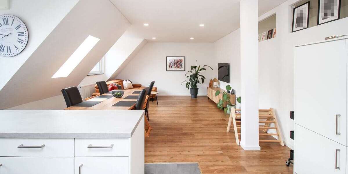 Etagenwohnung Oberndorf - 4 Zimmer, 105 m&sup2;, 930&euro; | Angebot:27111026