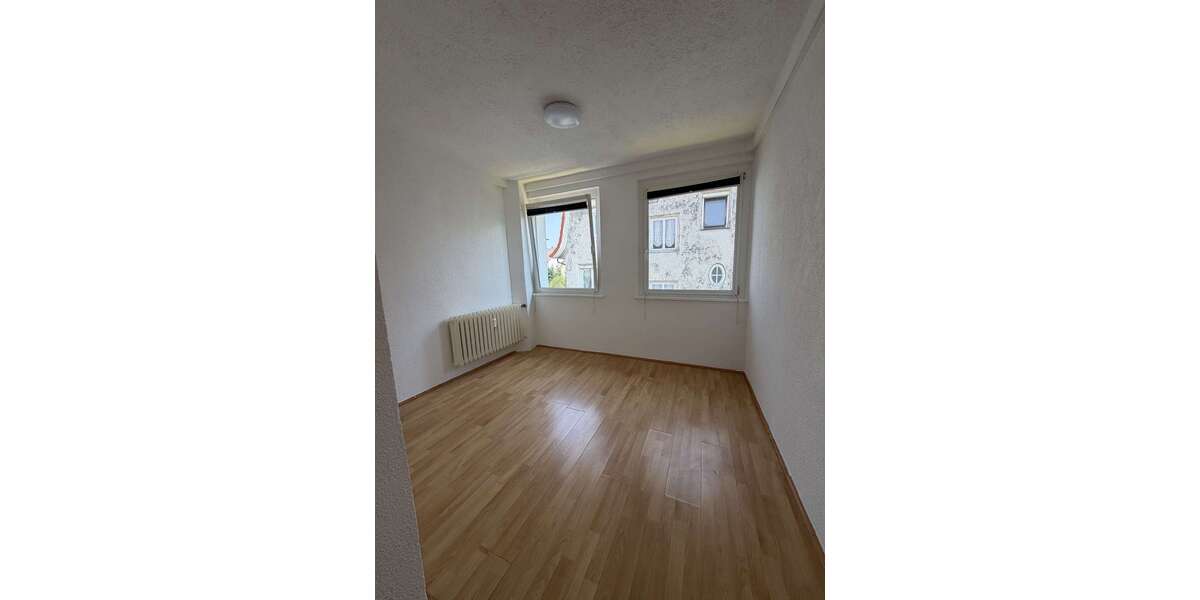 Etagenwohnung Villingen-Schwenningen Schwenningen - 2 Zimmer, 33 m&sup2;, 550&euro; | Angebot:27337497